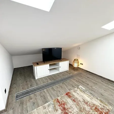 Forest View Silver M B34 Apartment *